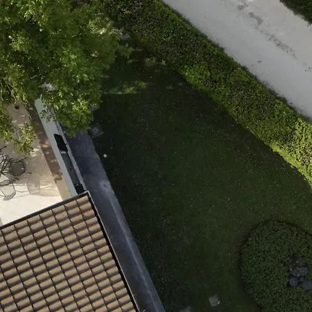 Domus Laetitiae Santa Croce *